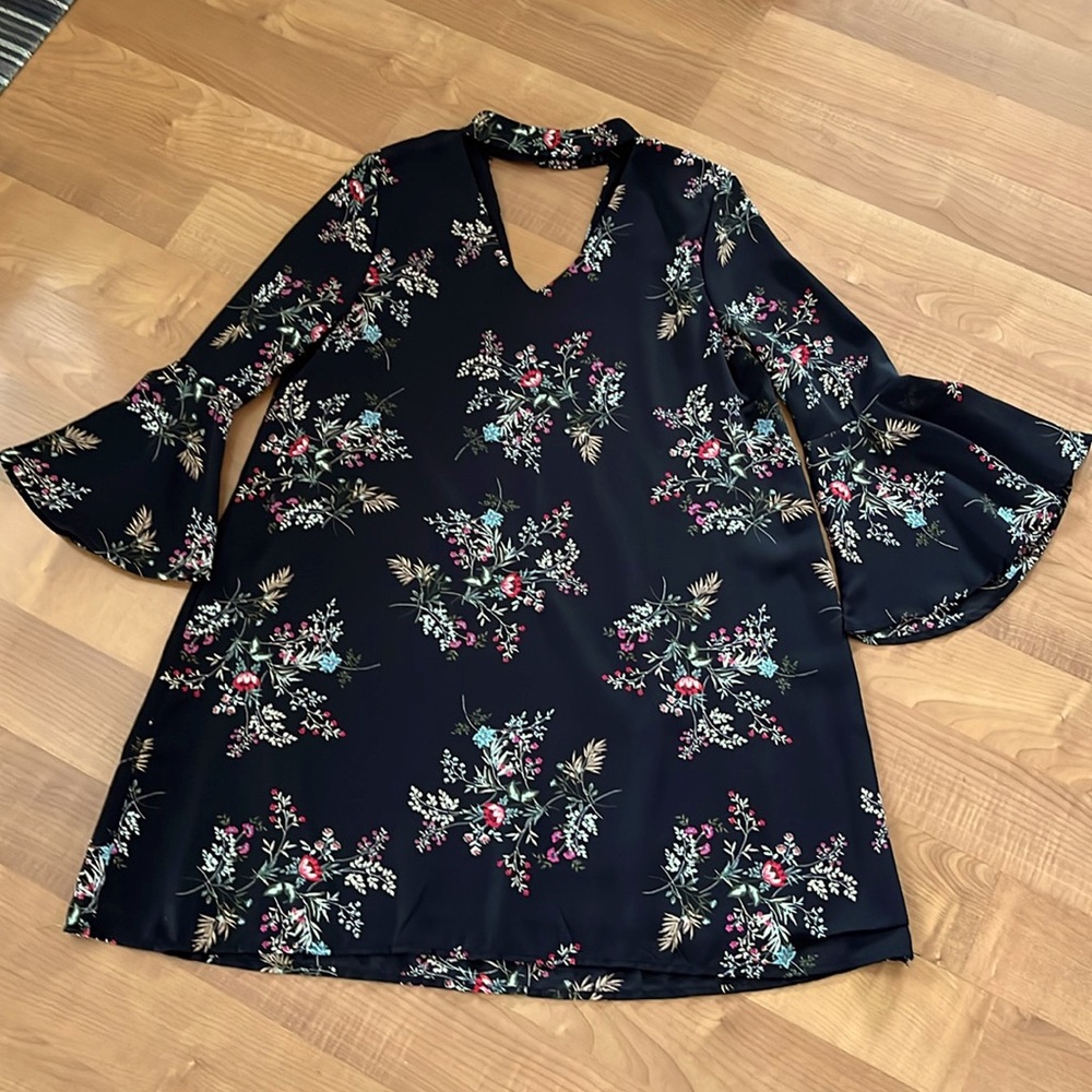 Tunic for great holiday outfit size medium